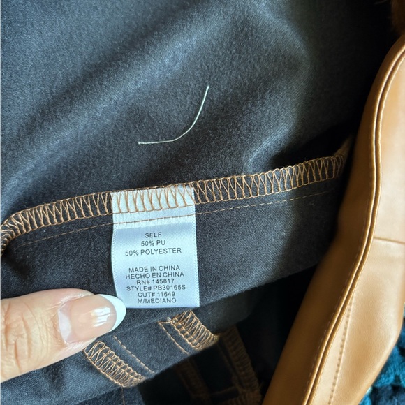 Tan Leather Women's Shorts - Picture 5 of 5